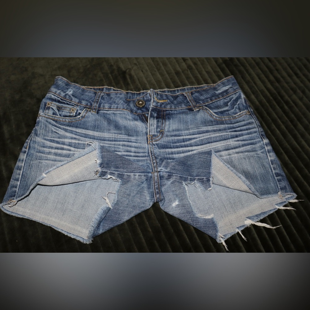 American Eagle Outfitters Women's Distressed Blue Denim Shorts
